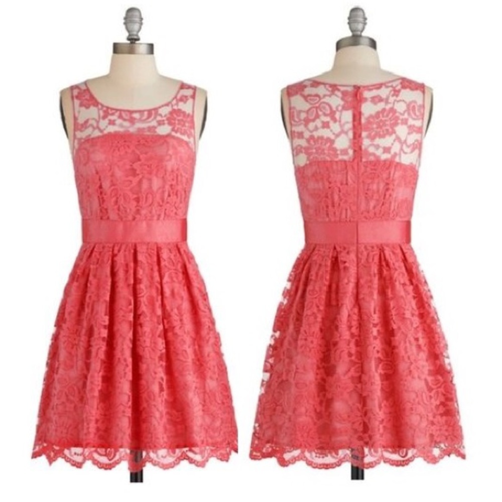 Y2K 2010s Lace "When the Night Comes" Dress ☕✨🥻